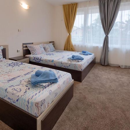 Kazlarov Guest House Kiten  Extérieur photo