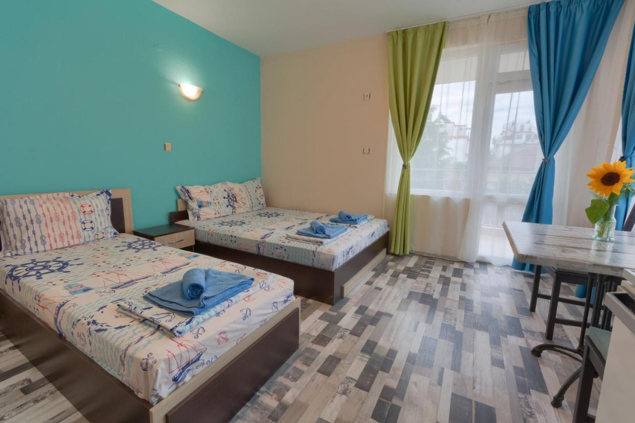 Kazlarov Guest House Kiten  Extérieur photo