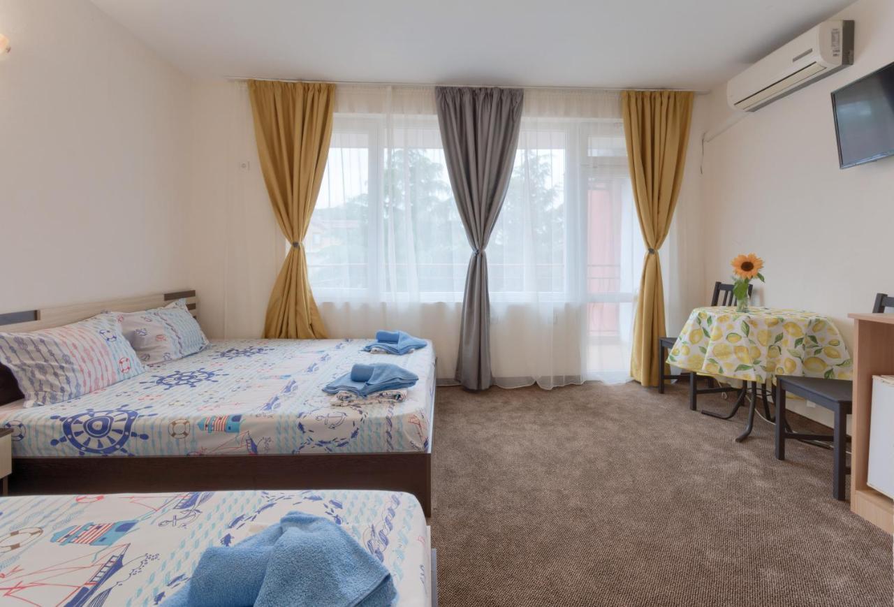Kazlarov Guest House Kiten  Extérieur photo