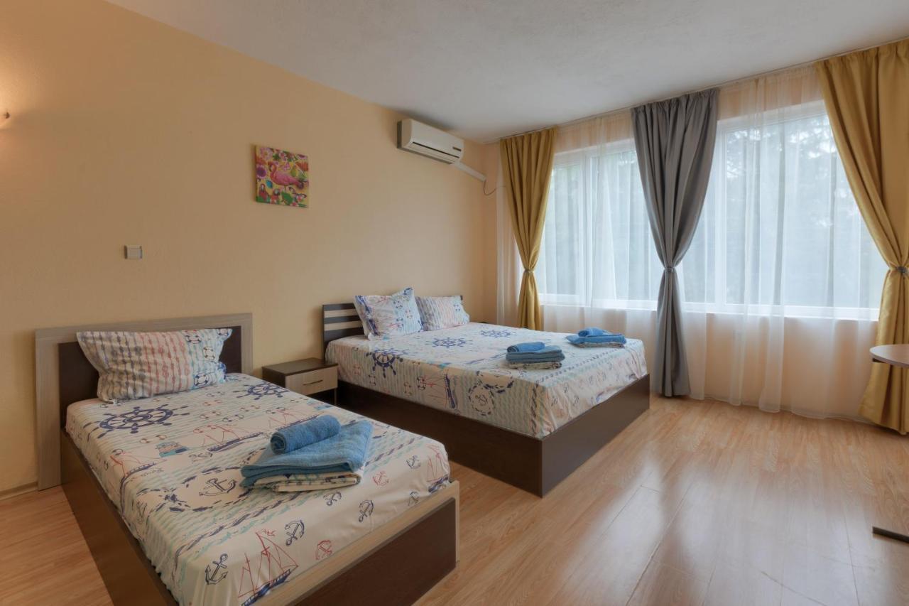 Kazlarov Guest House Kiten  Extérieur photo