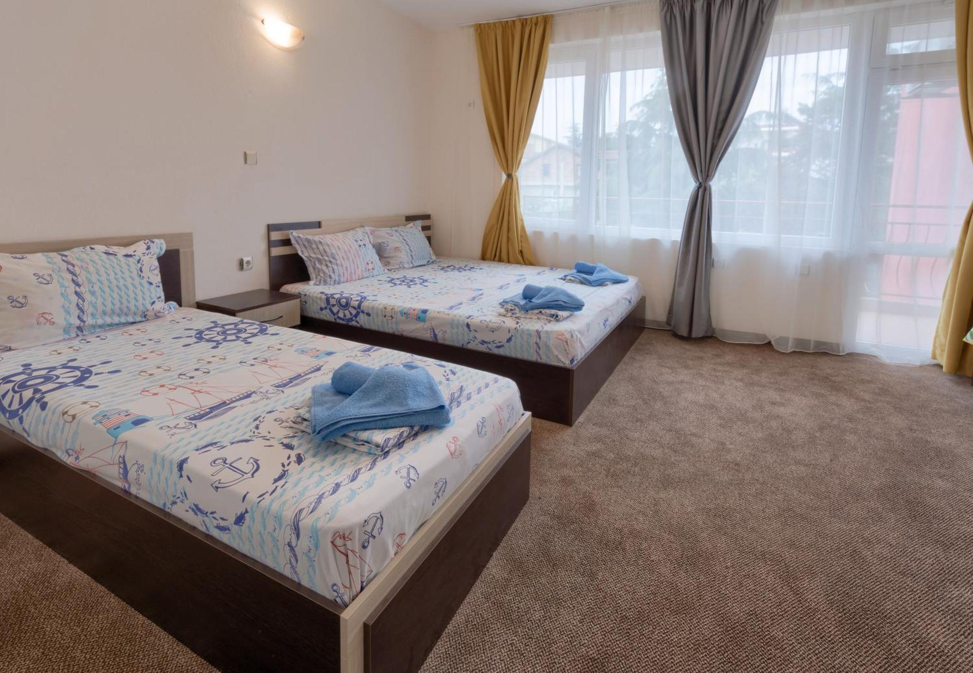 Kazlarov Guest House Kiten  Extérieur photo