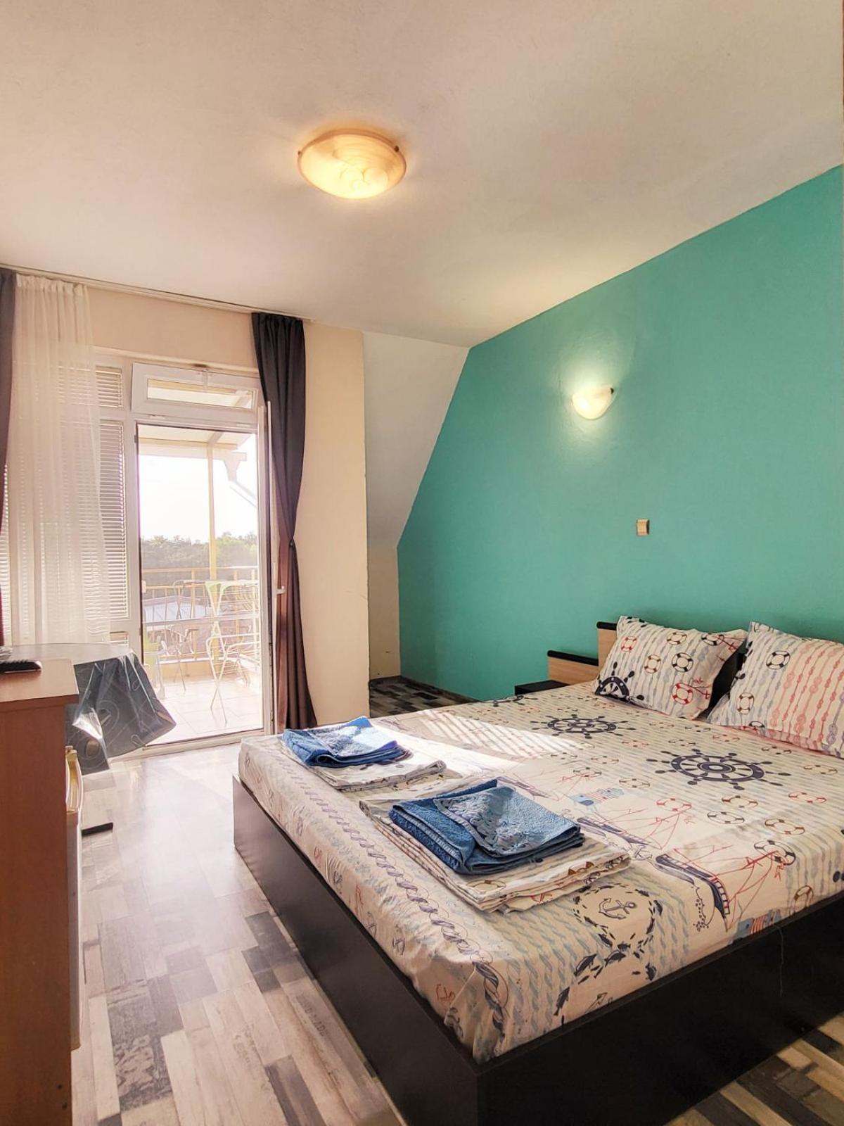 Kazlarov Guest House Kiten  Extérieur photo