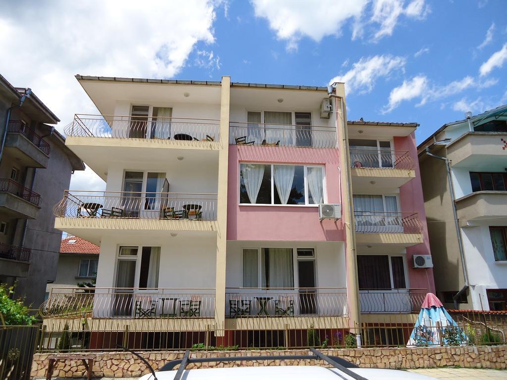 Kazlarov Guest House Kiten  Extérieur photo