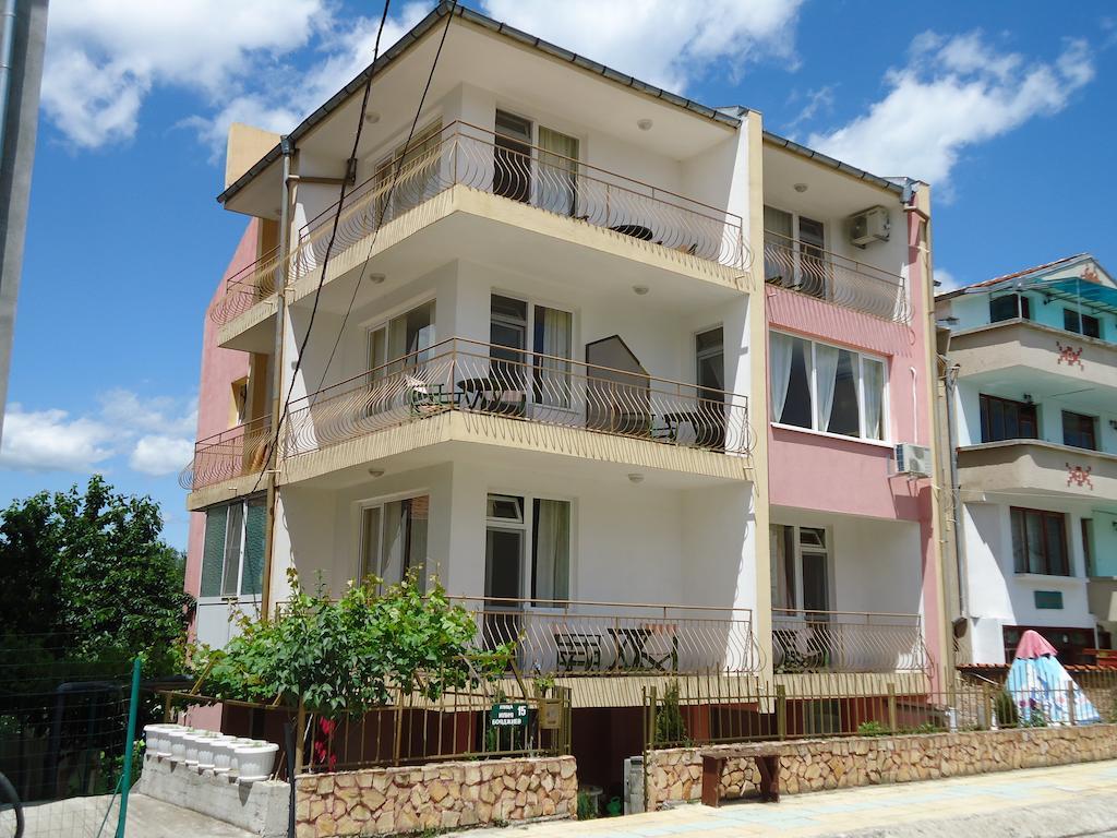 Kazlarov Guest House Kiten  Extérieur photo