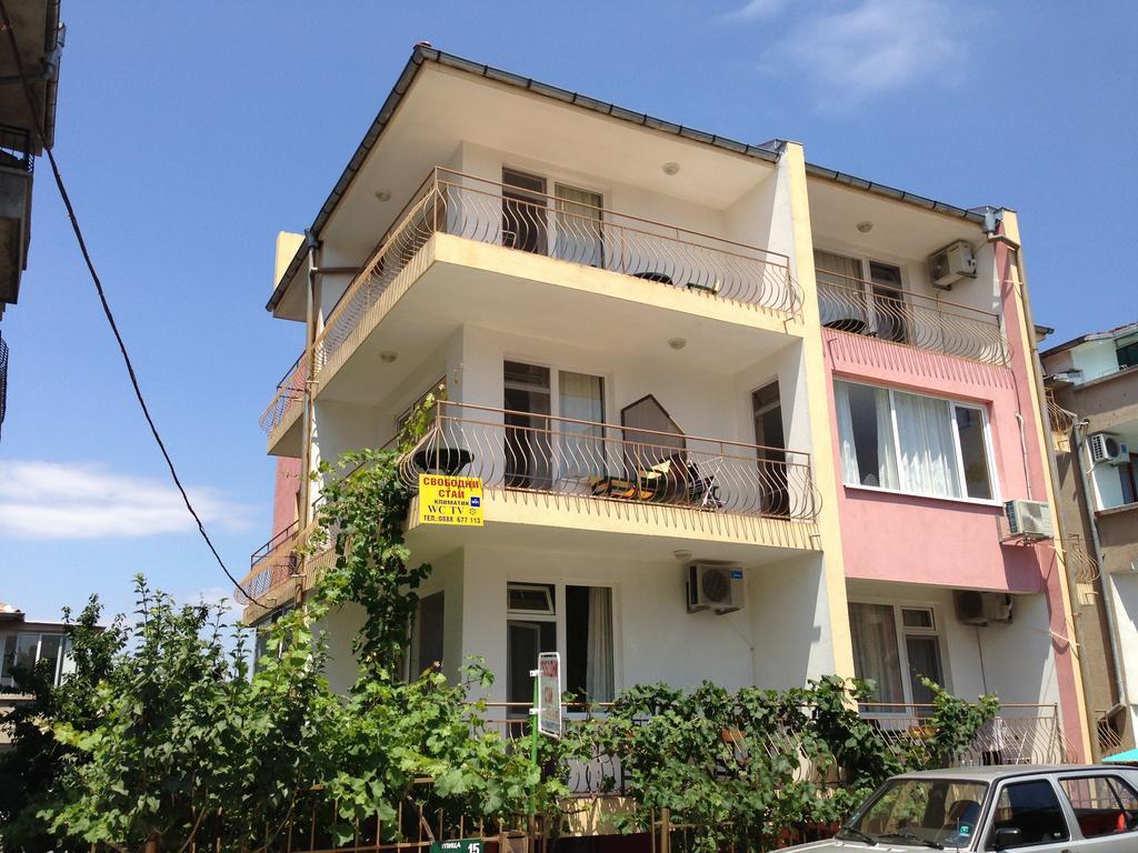 Kazlarov Guest House Kiten  Extérieur photo