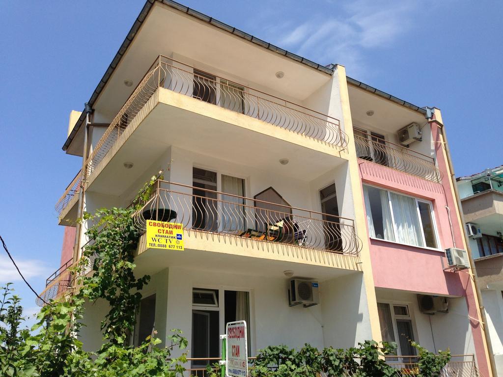 Kazlarov Guest House Kiten  Extérieur photo